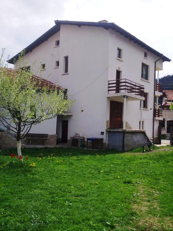 Guest House Lorian Madzhare Dış mekan fotoğraf