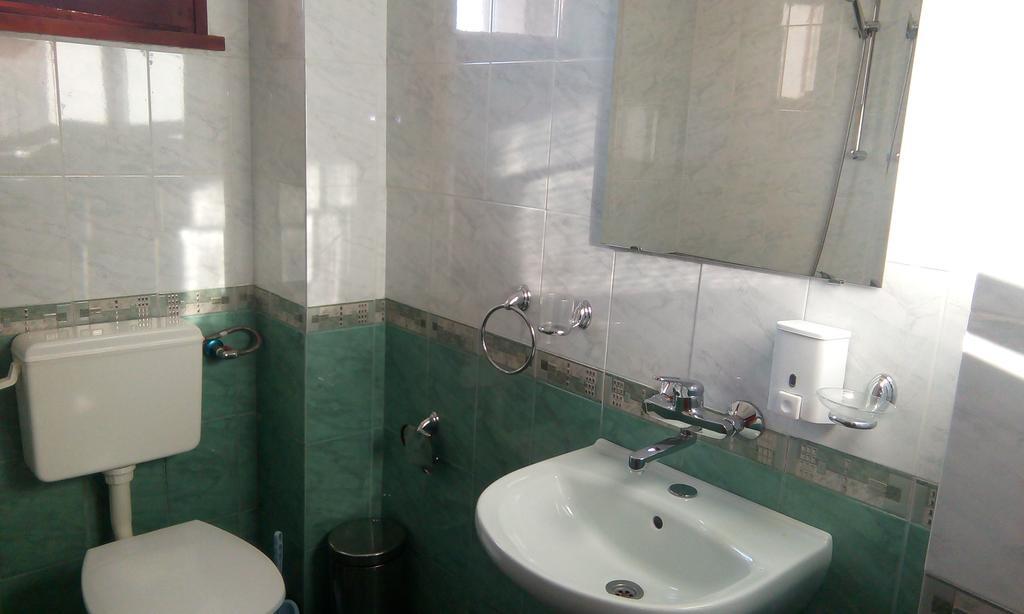Guest House Lorian Madzhare Dış mekan fotoğraf